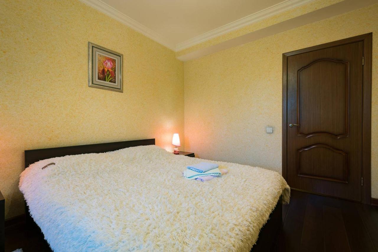 Nadezhda Apartments In Touristic Area, On The Dostyk Avenue 89 Almaty Exteriér fotografie