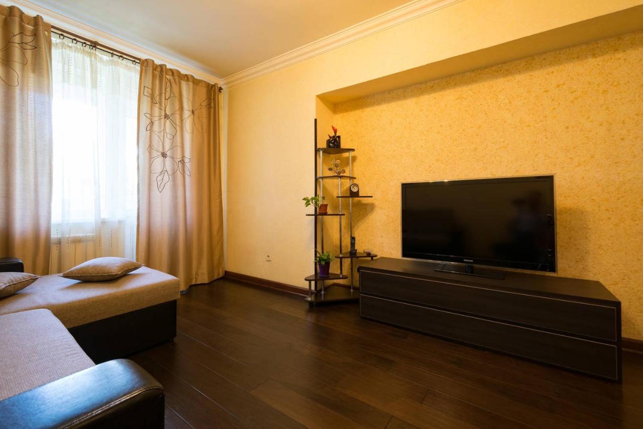 Nadezhda Apartments In Touristic Area, On The Dostyk Avenue 89 Almaty Exteriér fotografie
